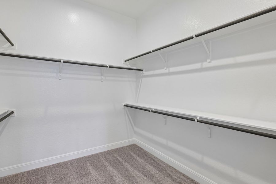 Spacious, unfurnished interior of a new home in 6 Creeks, Kyle (Image 26).