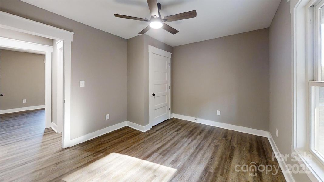 Spacious, unfurnished interior of a new home in , Lawndale (Image 14).