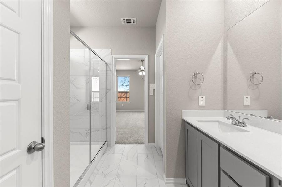 23. 8224 Kingfisher - Bath (4)