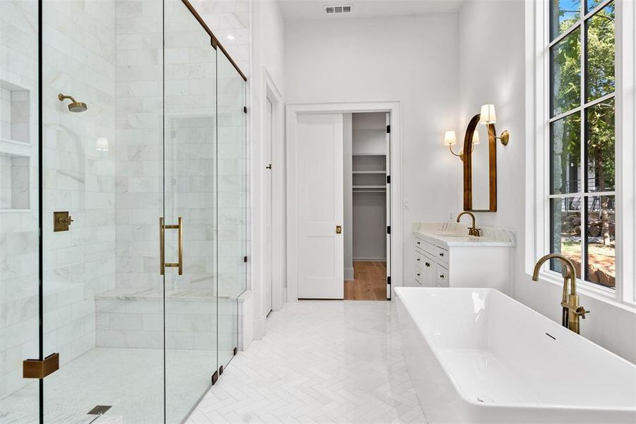 Furnished interior view inside a new home in , Malakoff (Image 28).