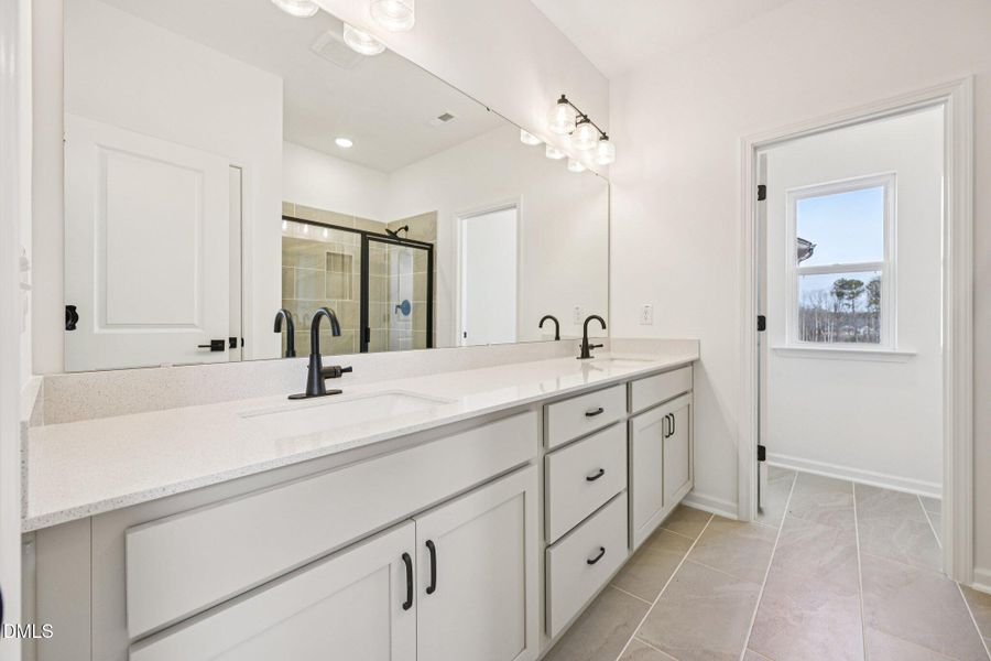 23-web-or-mls-Darius Ln-S0402-023