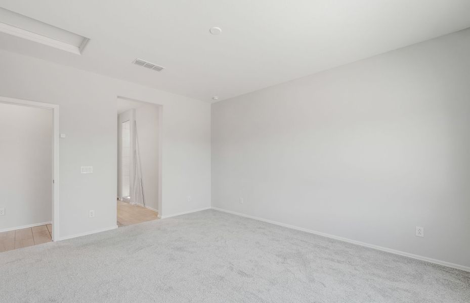 Spacious, unfurnished interior of a new home in Parkside at Anthem at Merrill Ranch, Florence (Image 27).