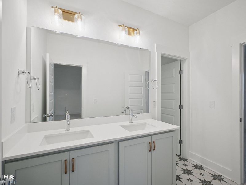 41-web-or-mls-Big Bradley Dr-L1209-039