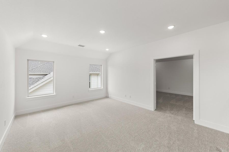 Spacious, unfurnished interior of a new home in Painted Tree, McKinney (Image 18). Spacious, unfurnished interior of a new home in Painted Tree, McKinney (Image 18).