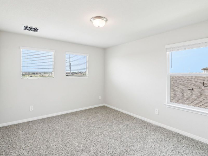 Spacious, unfurnished interior of a new home in Lakeside Meadows, Pflugerville (Image 13).