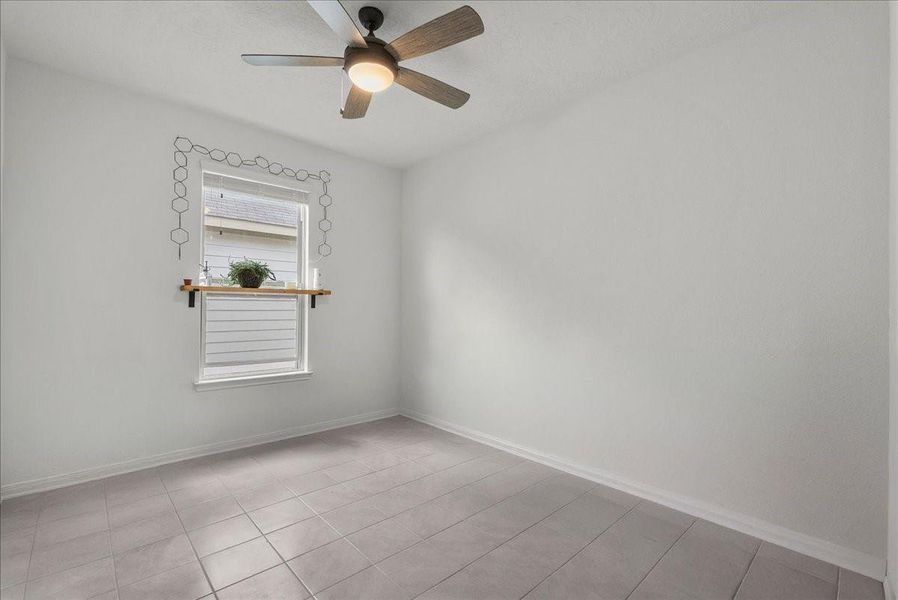 Spacious, unfurnished interior of a new home in , Alvin (Image 19).