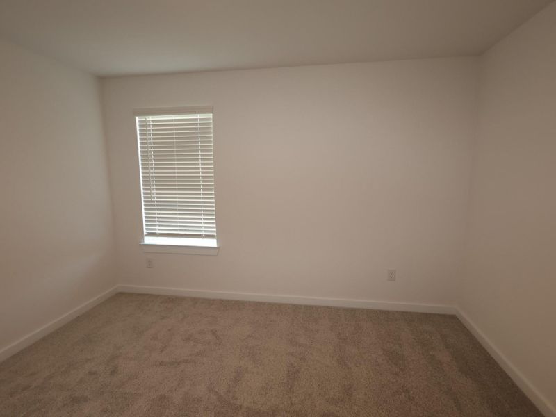 Spacious, unfurnished interior of a new home in Miller's Pond, Rosenberg (Image 26).