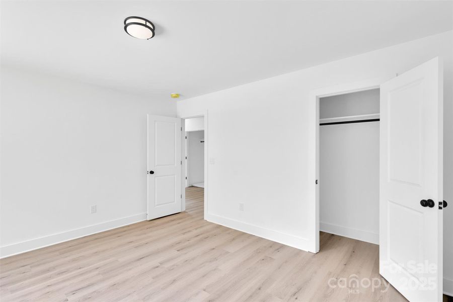 Spacious, unfurnished interior of a new home in , Charlotte (Image 15).
