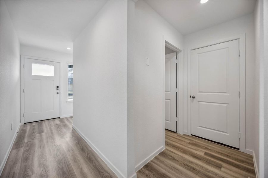 Spacious, unfurnished interior of a new home in , Houston (Image 11).