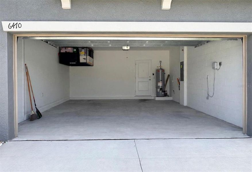 Exterior details and patio area of a home in , Zephyrhills (Image 3). Exterior details and patio area of a home in , Zephyrhills (Image 3).