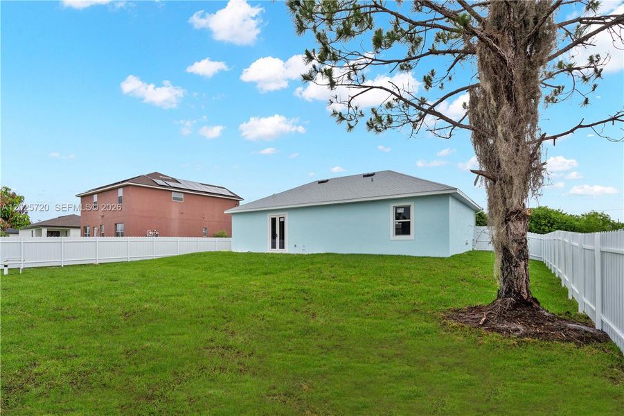 Exterior details and patio area of a home in , Lehigh Acres (Image 25).