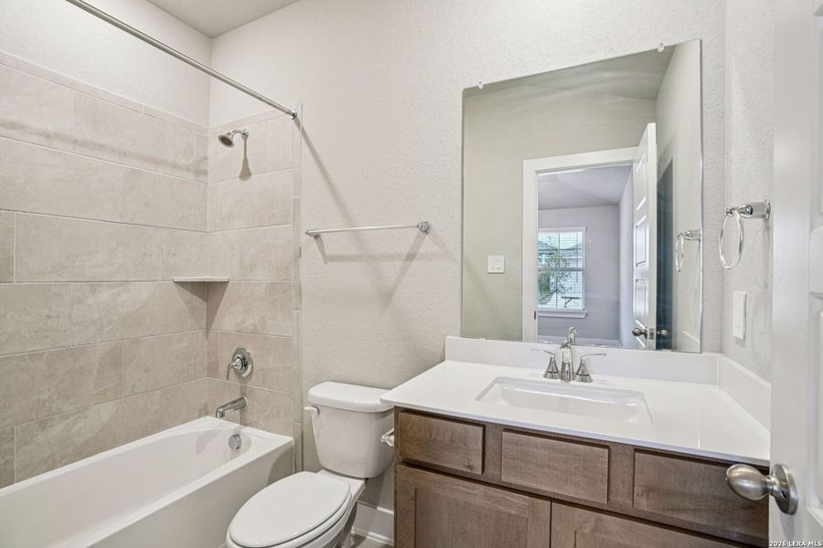 Furnished interior view inside a new home in Lark Canyon, New Braunfels (Image 10).