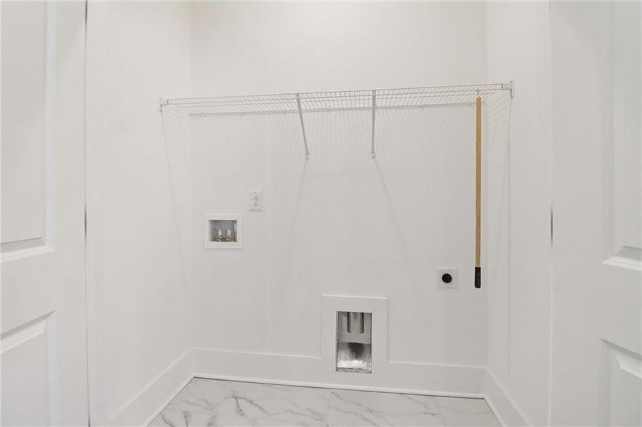 Spacious, unfurnished interior of a new home in Park Vue, Atlanta (Image 22).