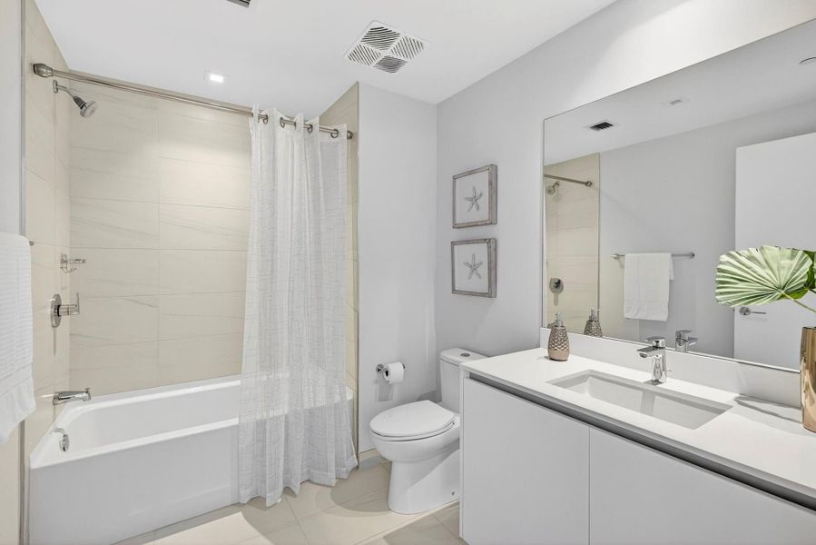 Furnished interior view inside a new home in , Pompano Beach (Image 5).