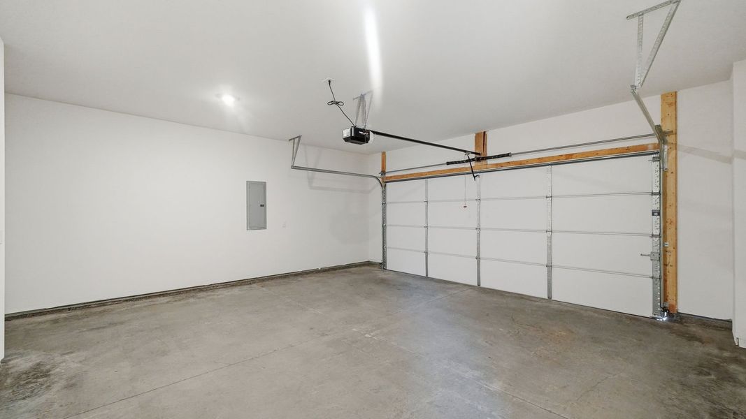 Spacious, unfurnished interior of a new home in Fieldcrest Acres, Blountville (Image 32). Spacious, unfurnished interior of a new home in Fieldcrest Acres, Blountville (Image 32).