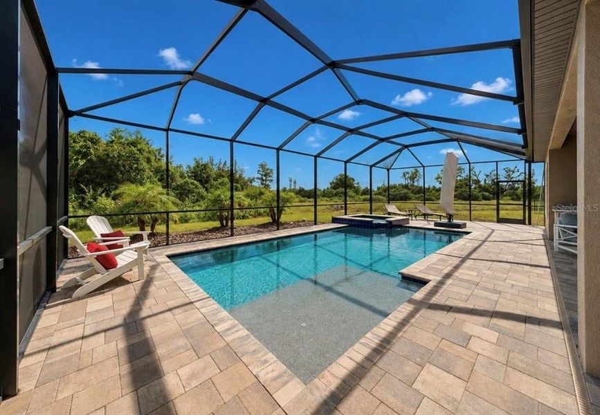 Exterior details and patio area of a home in , Apollo Beach (Image 27).