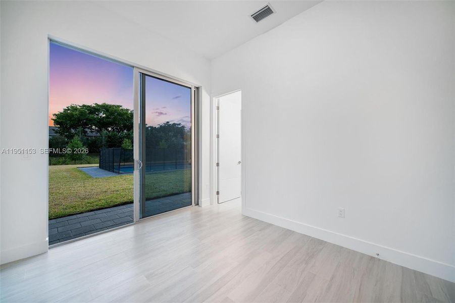 Spacious, unfurnished interior of a new home in , Weston (Image 53).