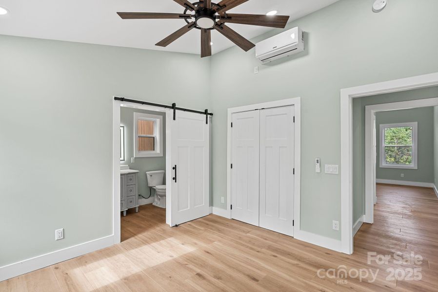 Spacious, unfurnished interior of a new home in , Old Fort (Image 24).