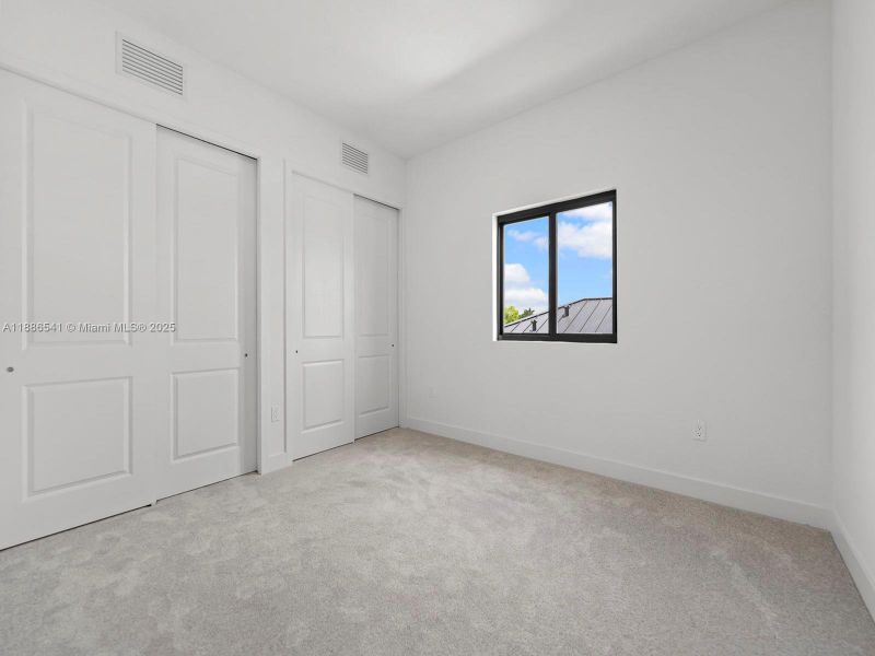 Spacious, unfurnished interior of a new home in , Homestead (Image 23).