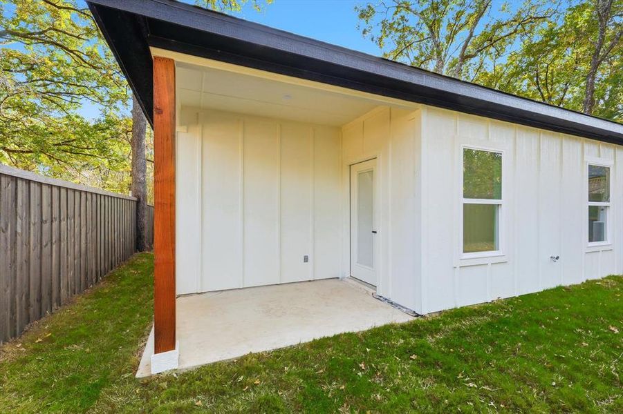 Exterior details and patio area of a home in , Gun Barrel City (Image 19).