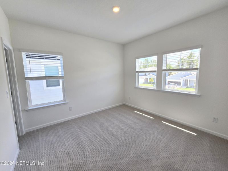 Spacious, unfurnished interior of a new home in Hyland Trail, Green Cove Springs (Image 60).