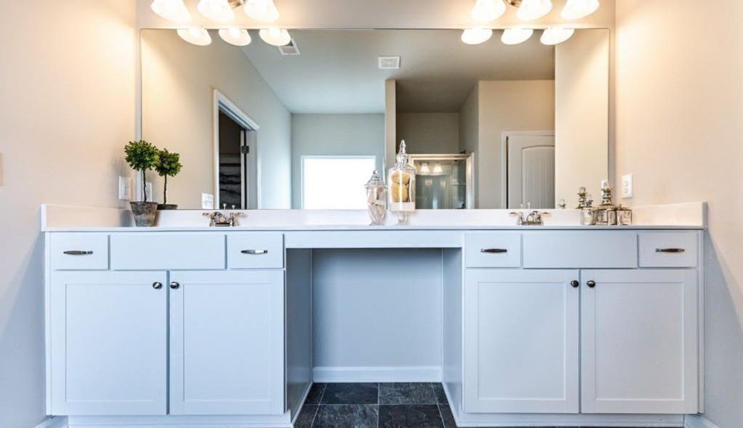 Furnished interior view inside a new home in Saddle Ridge, Calhoun (Image 5).