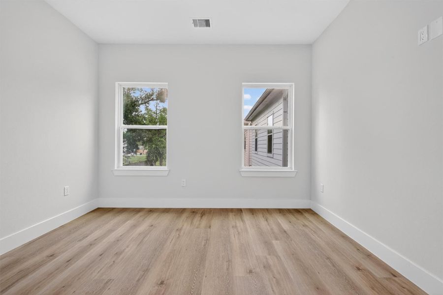 1067-3rd Bedroom is Upstairs with ensuite bath