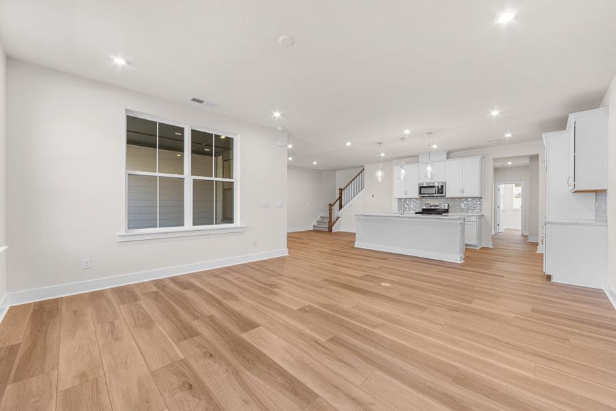 Spacious, unfurnished interior of a new home in Seven Oaks, Belmont (Image 22).