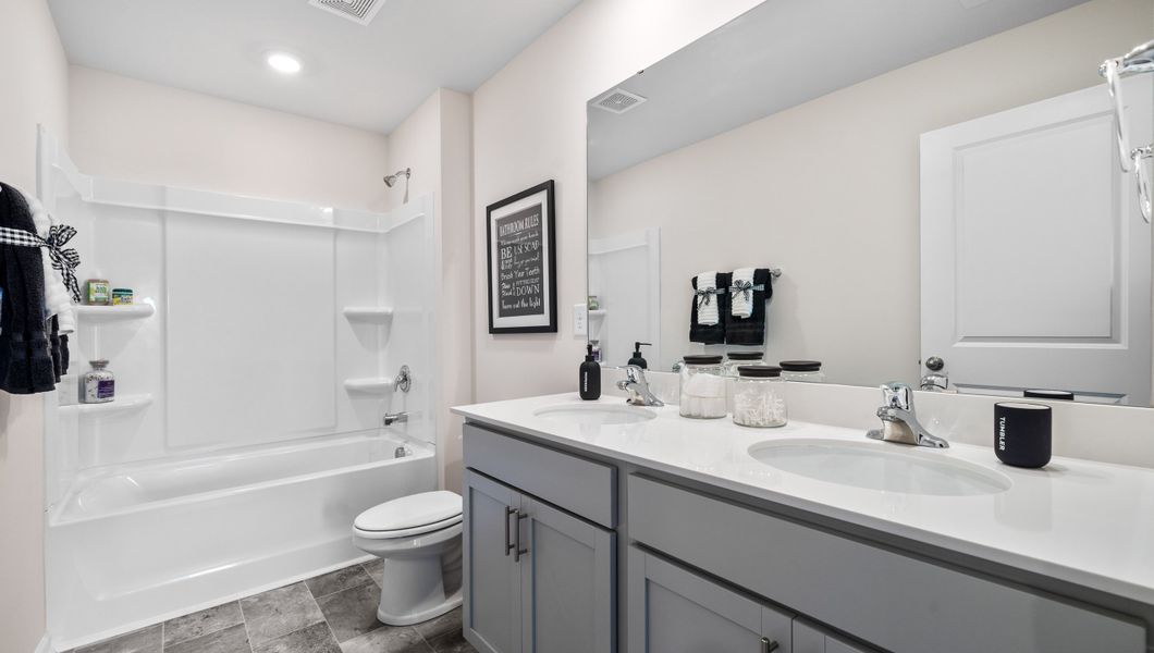 Representative furnished interior of a home built from the ROBIE by D.R. Horton in Seneca Falls, Seneca (Image 25).