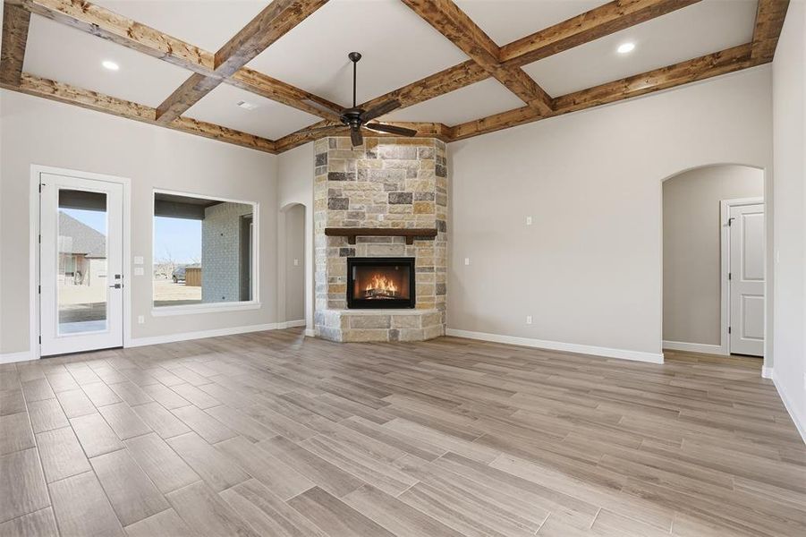 Spacious, unfurnished interior of a new home in , Granbury (Image 21). Spacious, unfurnished interior of a new home in , Granbury (Image 21).