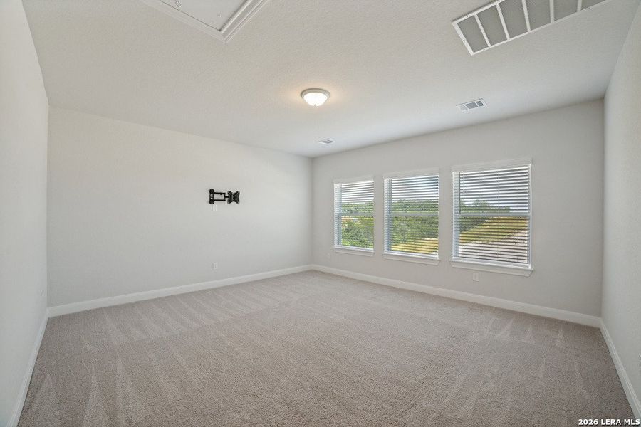 Spacious, unfurnished interior of a new home in Ladera - High Point 45', San Antonio (Image 14). Spacious, unfurnished interior of a new home in Ladera - High Point 45', San Antonio (Image 14).