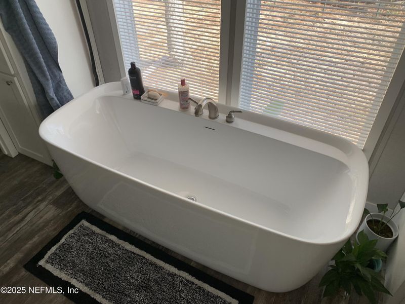 Close-up of interior finishes inside a home in , Interlachen (Image 18).