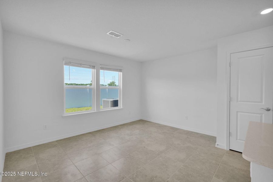 Spacious, unfurnished interior of a new home in Wells Landing, Jacksonville (Image 15).