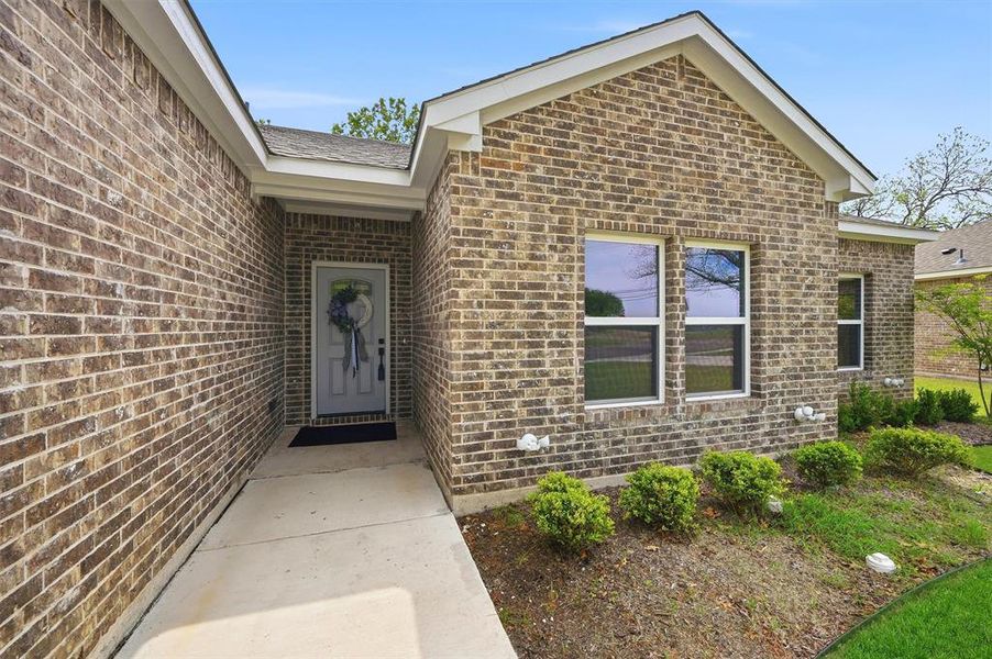 Exterior details and patio area of a home in , Sherman (Image 3).