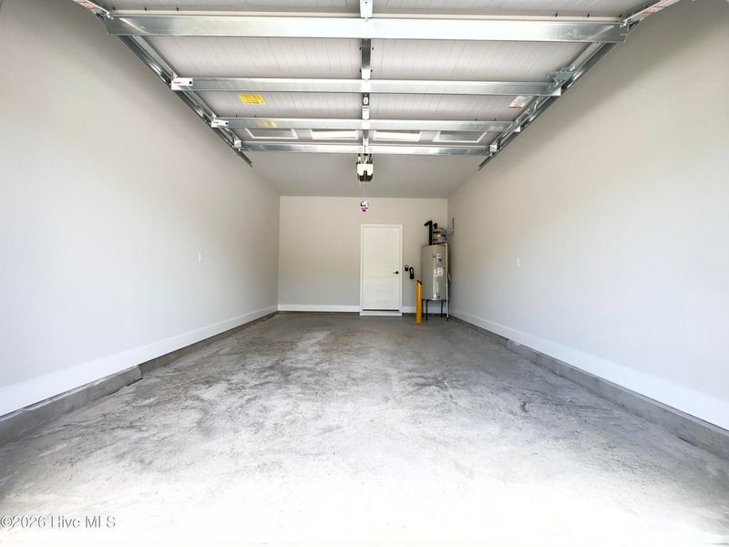 Spacious, unfurnished interior of a new home in Autumn Trail, Bolivia (Image 24).