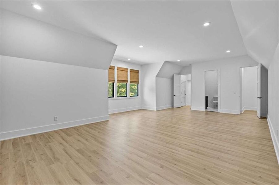 Spacious, unfurnished interior of a new home in , Monroe (Image 40).