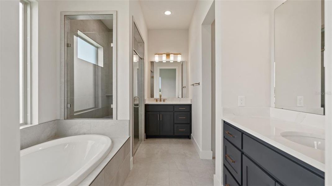 Furnished interior view inside a new home in Magnolia Bay 50', Nokomis (Image 9).