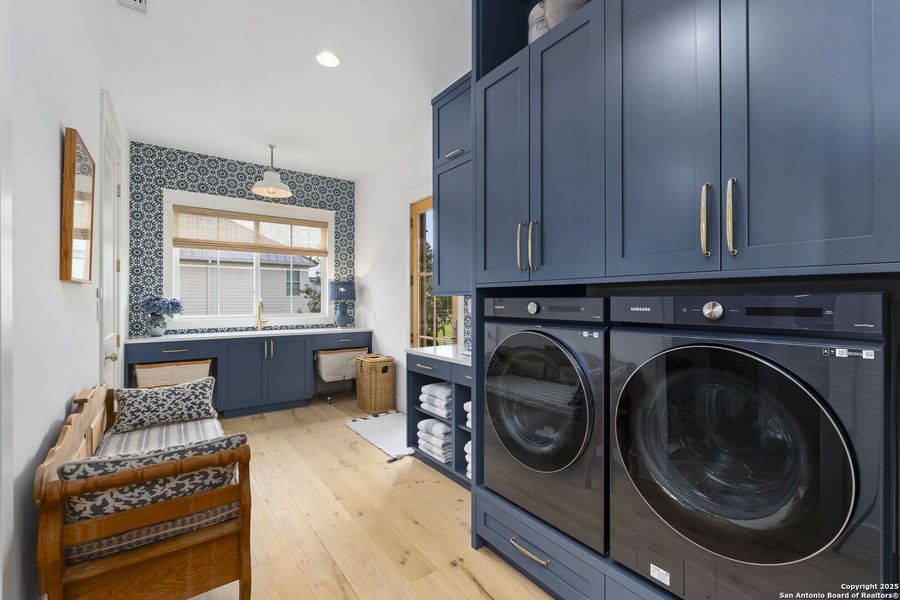 Furnished interior view inside a new home in , Kingsland (Image 24). Furnished interior view inside a new home in , Kingsland (Image 24).