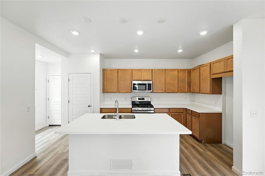 2086 Wagon Wheel Aly ~ Ready Now