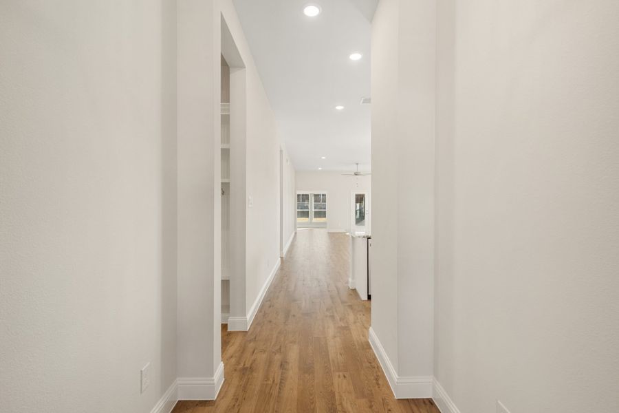 Spacious, unfurnished interior of a new home in Elevon, Lavon (Image 19).