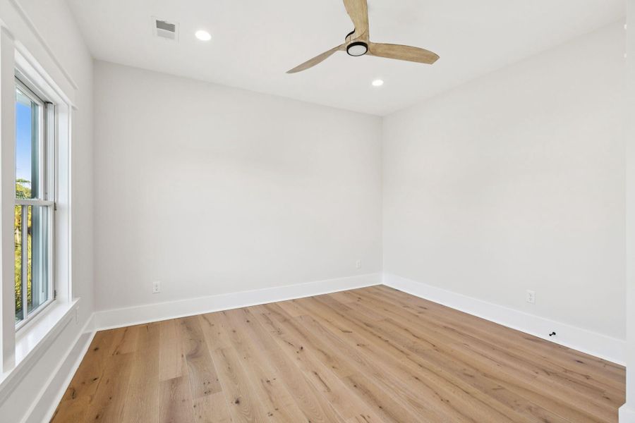 Spacious, unfurnished interior of a new home in , Isle Of Palms (Image 86). Spacious, unfurnished interior of a new home in , Isle Of Palms (Image 86).