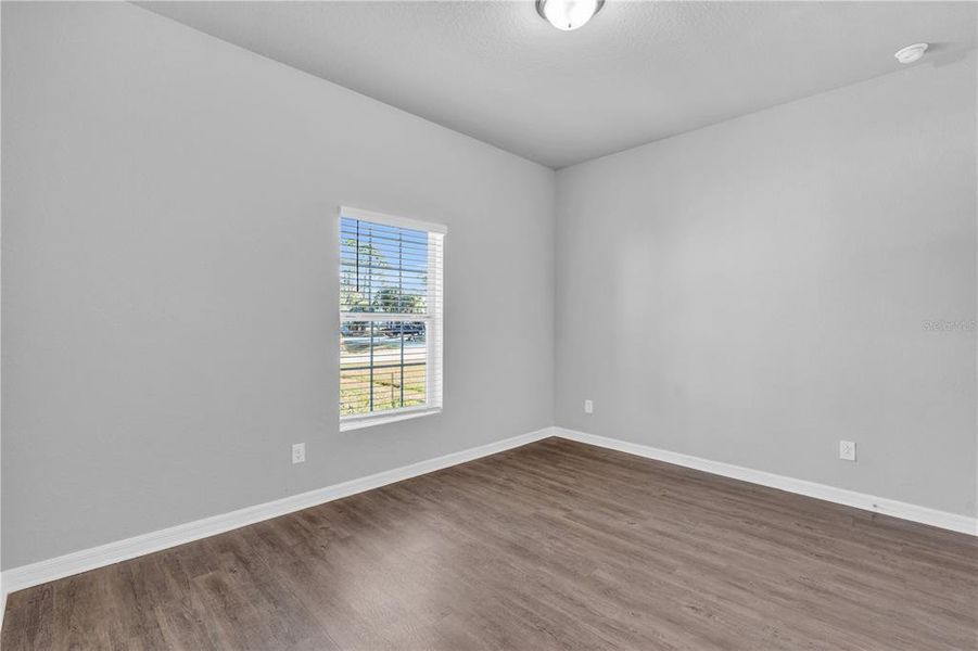 Spacious, unfurnished interior of a new home in , Port Charlotte (Image 18).