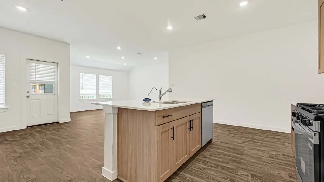 Furnished interior view inside a new home in Holly Ridge, Rosenberg (Image 6).