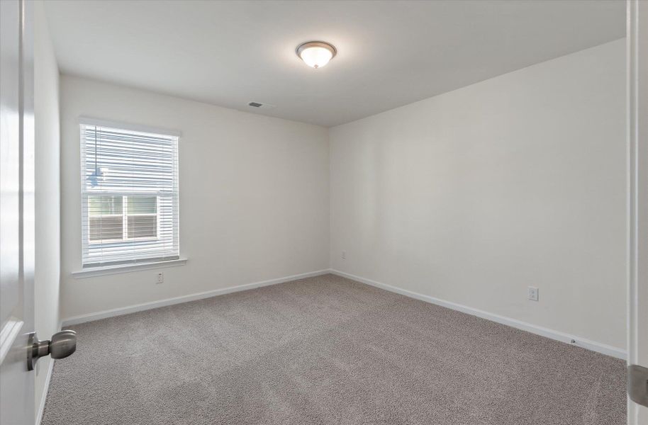Spacious, unfurnished interior of a new home in Parker's Preserve, Ridgeville (Image 16).