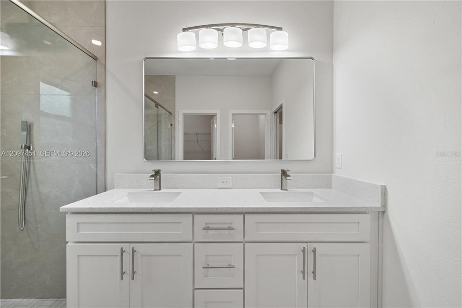 Furnished interior view inside a new home in , Ocala (Image 7).