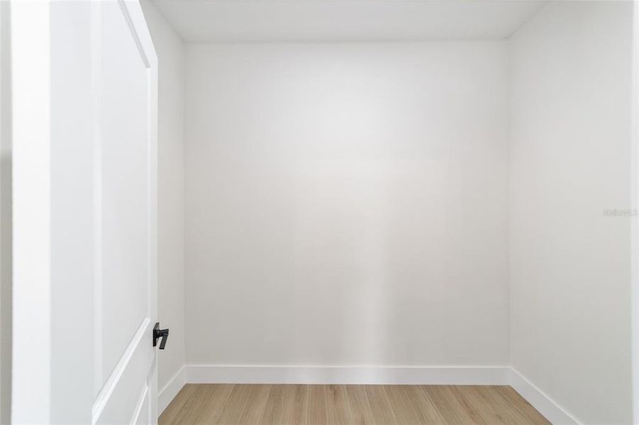 Spacious, unfurnished interior of a new home in , Ocala (Image 34).