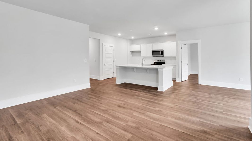 Spacious, unfurnished interior of a new home in Magnolia Ridge at Blake Farm, Wilmington (Image 18).