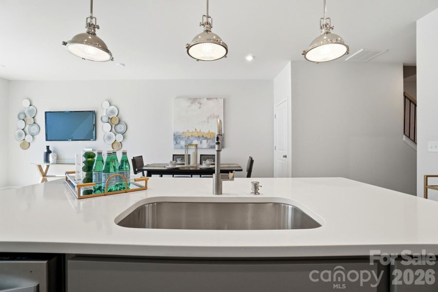 For representation purposes of floorplan only, actual homesite is under construction and design and structural options may vary For representation purposes of floorplan only, actual homesite is under construction and design and structural options may vary