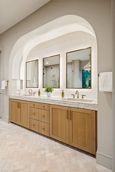 Furnished interior view inside a new home in , Dallas (Image 32).