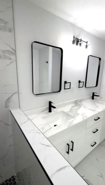 Furnished interior view inside a new home in , Sebring (Image 7).